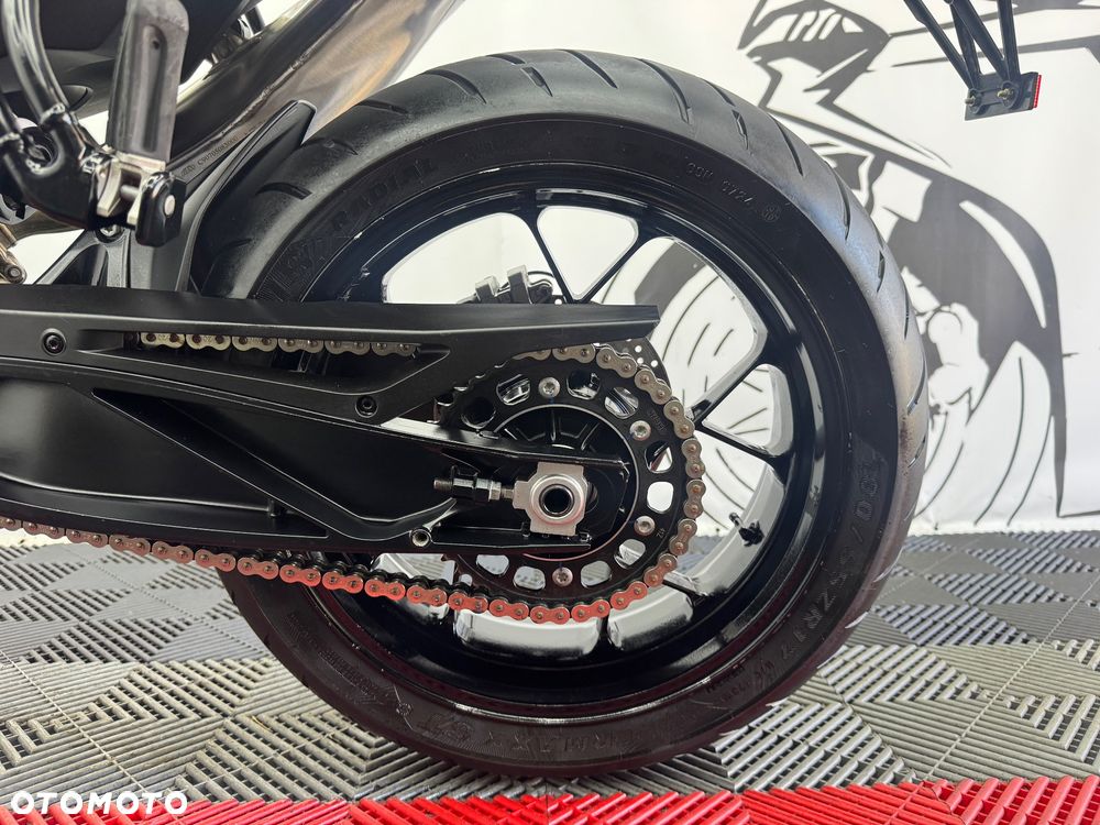 KTM Duke - 18
