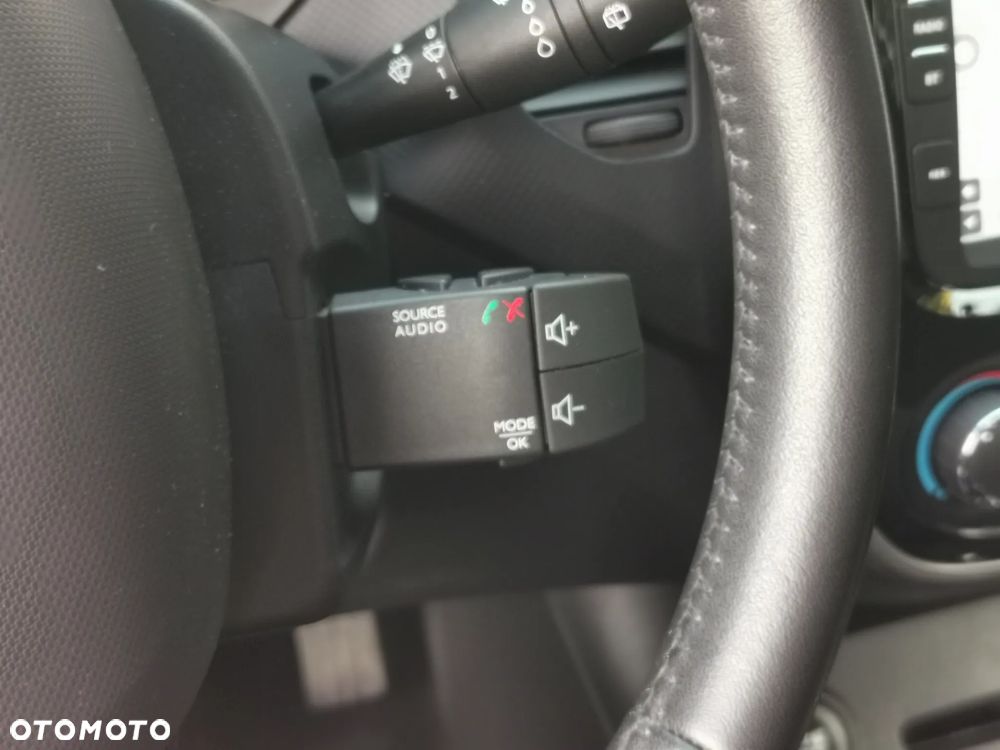 Renault Captur 1.2 TCe Intens EDC - 23