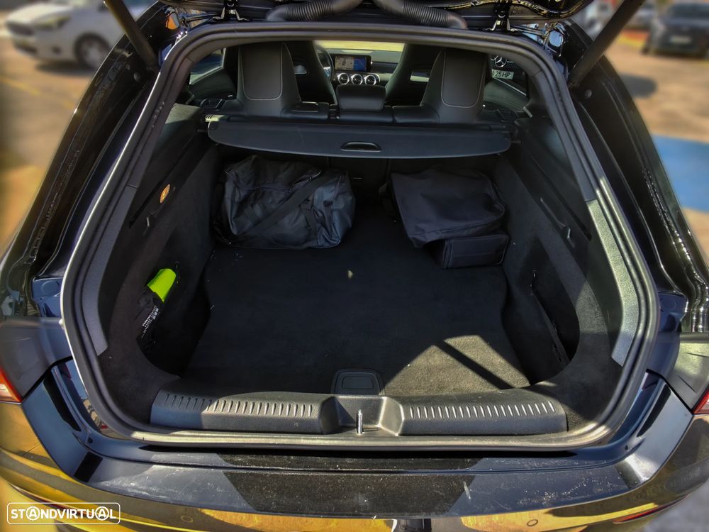 Mercedes-Benz CLA 250 e Shooting Brake AMG Line - 20