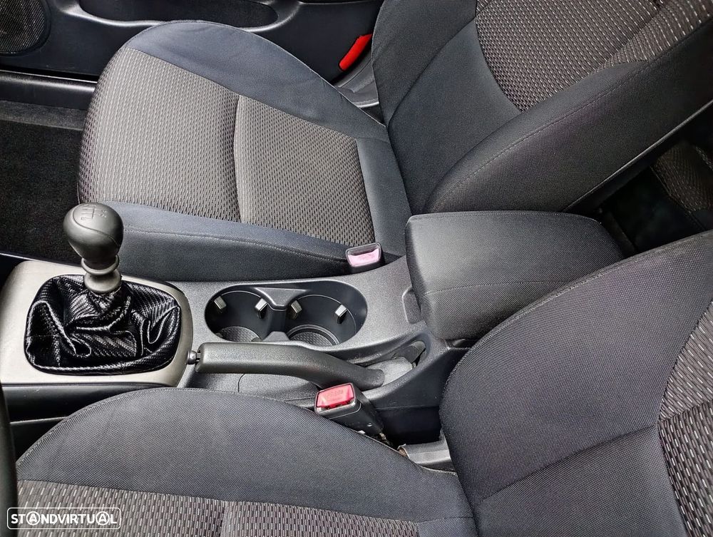 Hyundai i30 1.6 CRDI Classic - 16