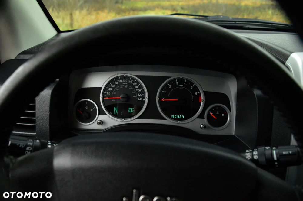 Jeep Compass 2.4 Limited - 18