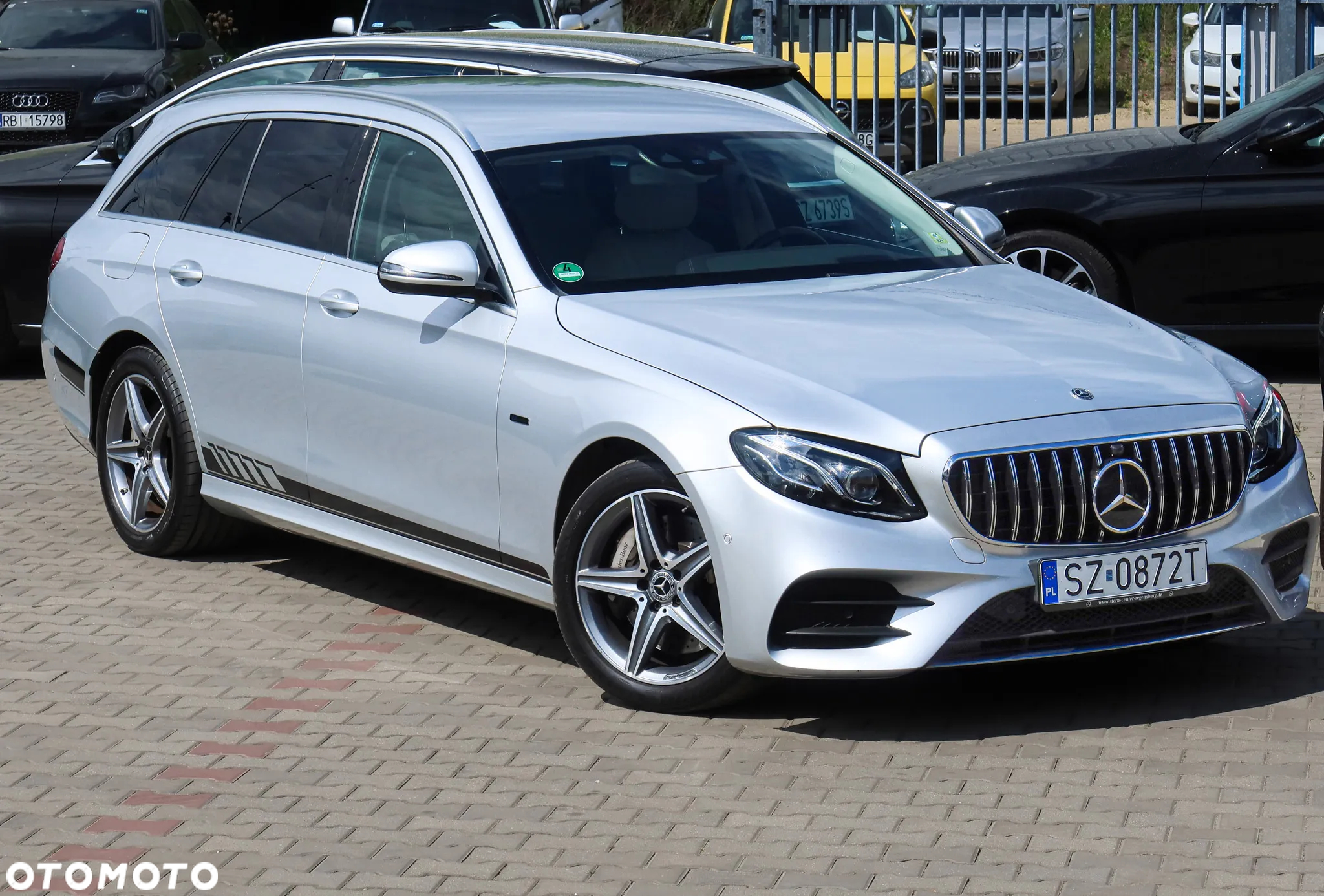 Mercedes-Benz Klasa E 300 de AMG - 28
