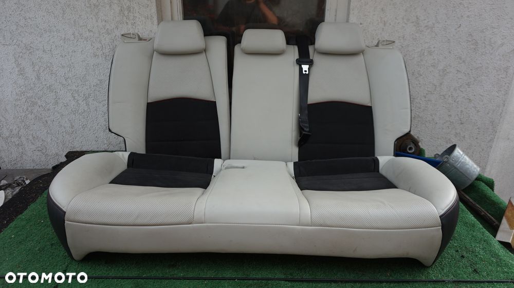 Mazda CX-3 tylna kanapa zaglowek jasna skora - 1