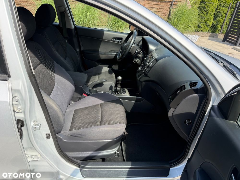 Hyundai i30 1.6 Premium - 32