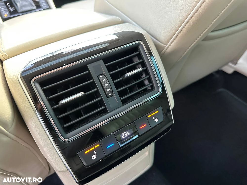 Skoda Superb 2.0 TDI DSG L&K - 23