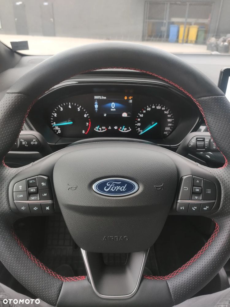 Ford Focus 1.0 EcoBoost Hybrid ST-LINE X - 22