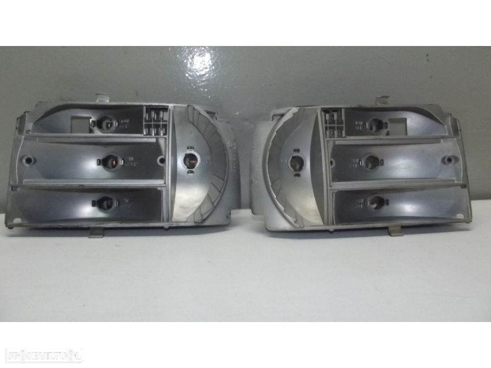 Bmw 1502/1602/2002 cocas dos farolins traseiros em bom estado - 1