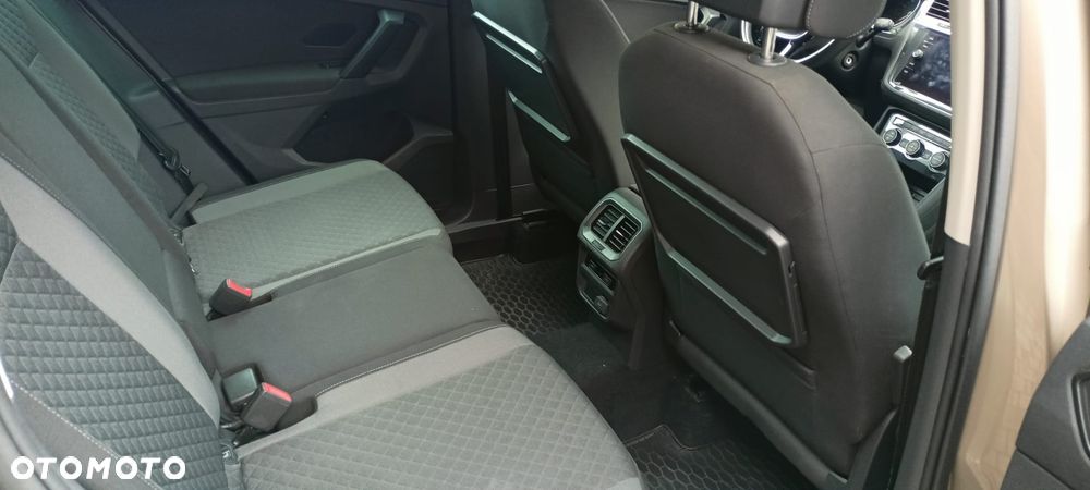 Volkswagen Tiguan - 12