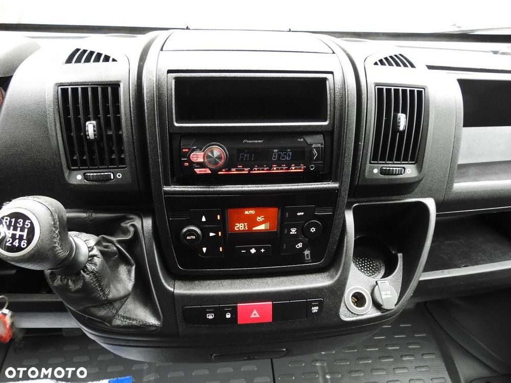 Peugeot BOXER PLANDEKA WINDA 8 PALET WEBASTO KLIMATYZACJA LEDY  165KM - 33