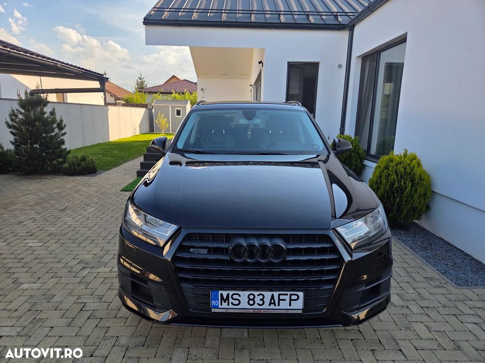 Audi Q7 - 1