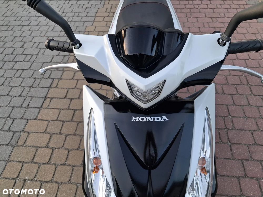 Honda NS - 18