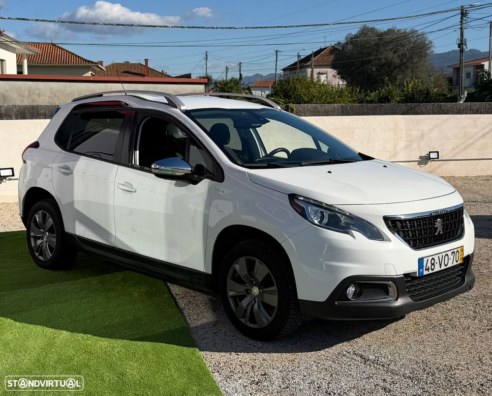 Peugeot 2008 1.2 PureTech Style - 5
