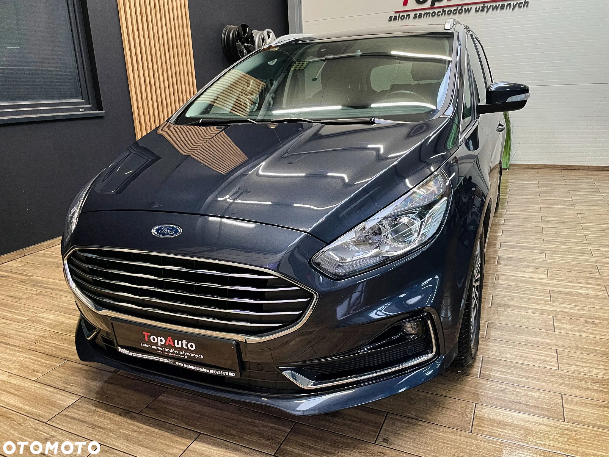 Ford S-Max - 12