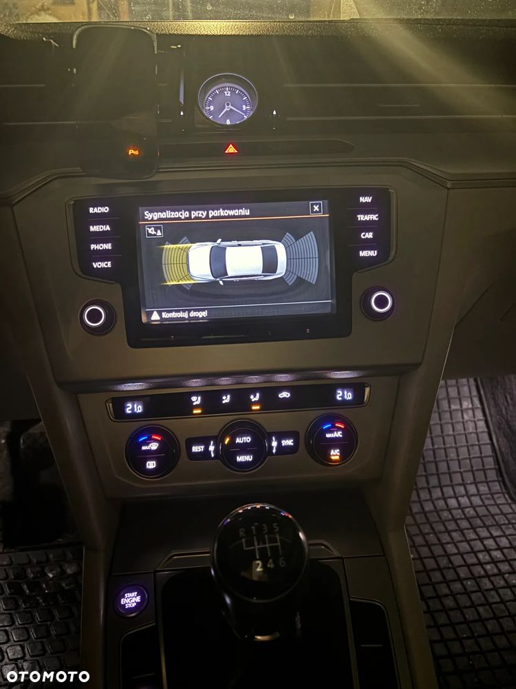 Volkswagen Passat 2.0 TDI BMT Comfortline - 16