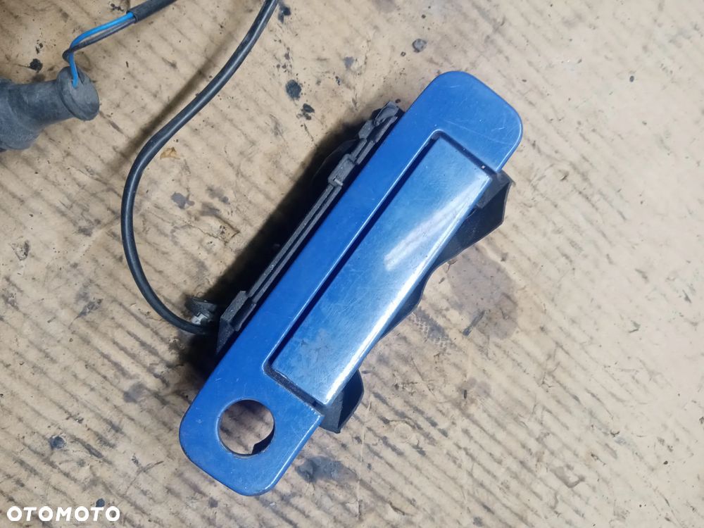 Klamka zewnętrzna lewy przód Audi A4 B5 80 A8 4A0837205D 8D0837207A - 1