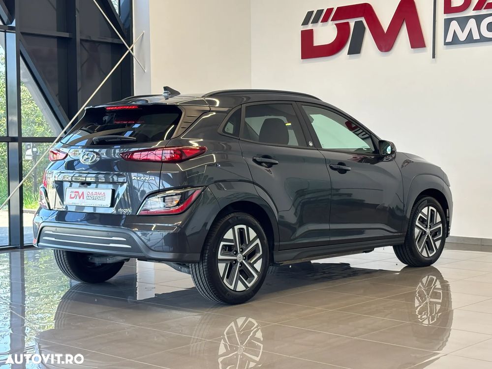 Hyundai KONA Select - 5