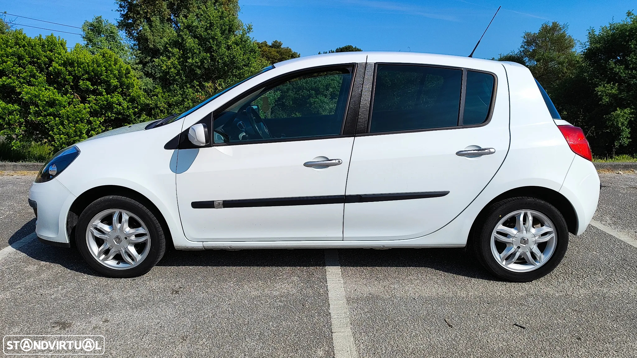 Renault Clio 1.5 dCi Dynamique S - 3
