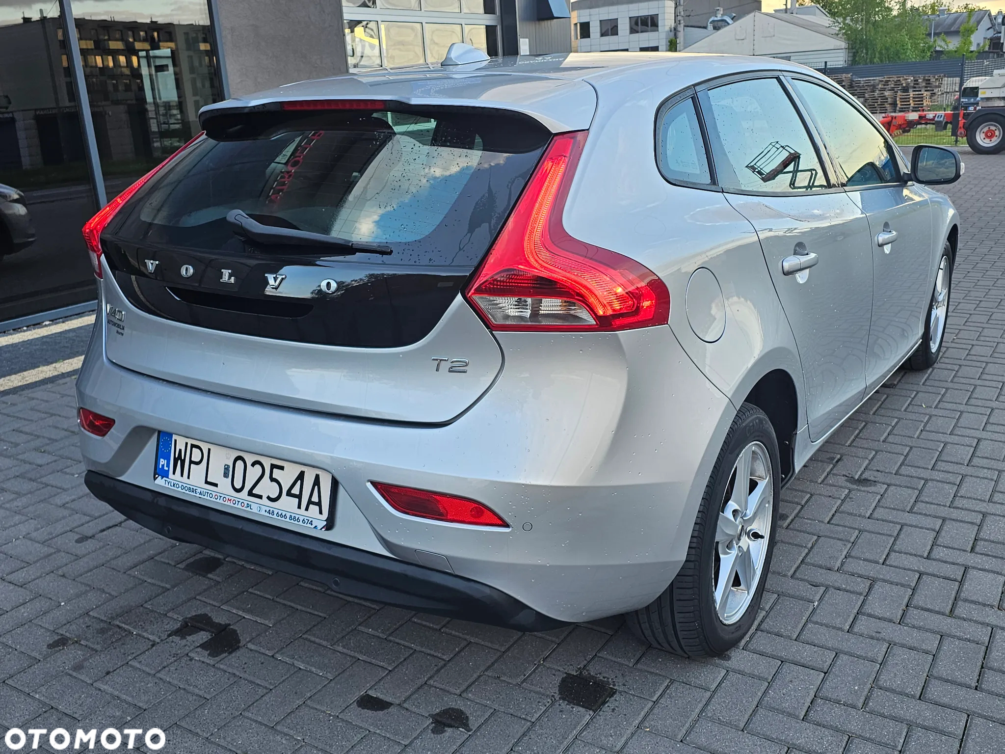 Volvo V40 T2 Summum - 19