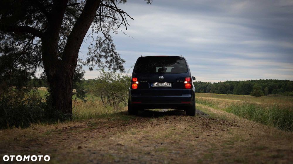 Volkswagen Touran - 3