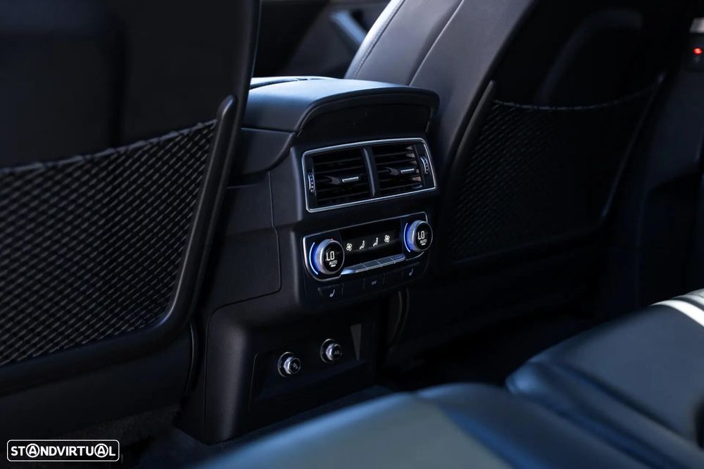 Audi SQ7 4.0 TDI V8 quattro Tiptronic 7L — fotografia 35