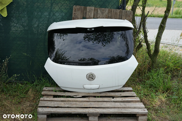 Klapa bagażnika tył tylna Opel Corsa D 3d Z474