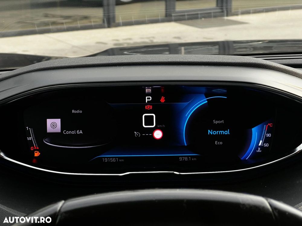 Peugeot 3008 1.2 PureTech 130 EAT8 Allure Pack - 20