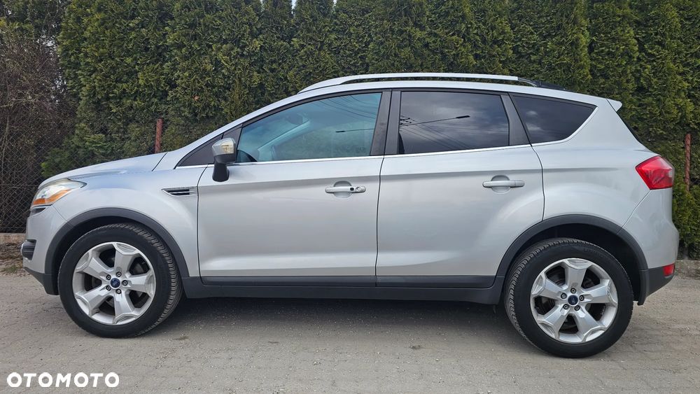 Ford Kuga 2.0 TDCi 2x4 Titanium - 13