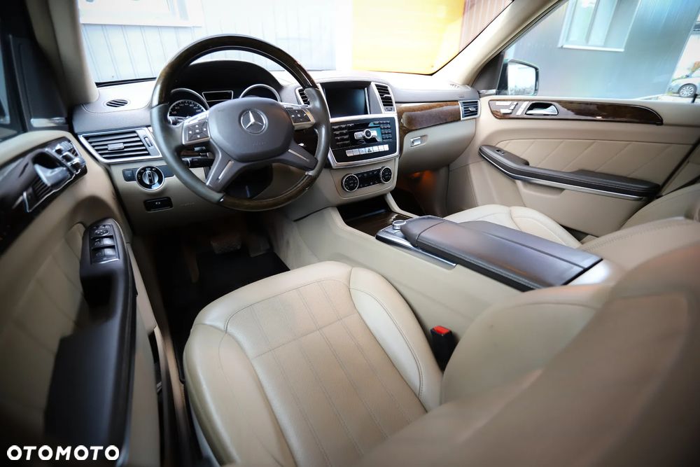 Mercedes-Benz GL 450 4Matic 7G-TRONIC - 15