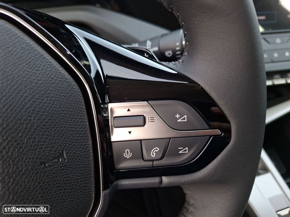 Peugeot 308 1.5 BlueHDi Active EAT8 - 17