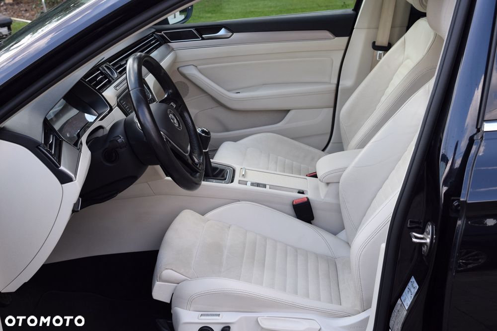 Volkswagen Passat 2.0 TDI (BlueMotion Technology) Highline - 10