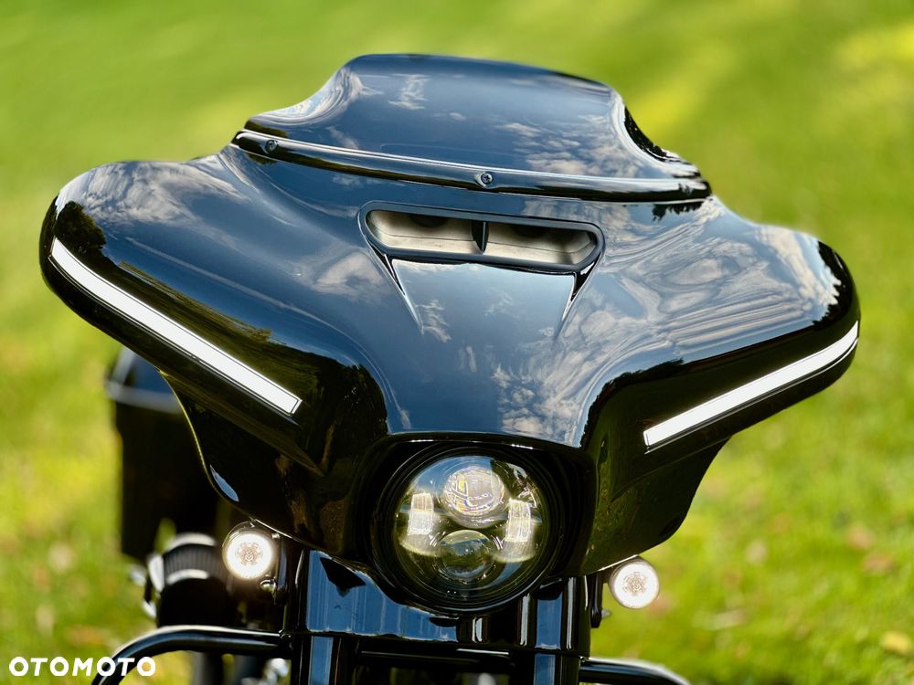 Harley-Davidson Touring Street Glide - 13