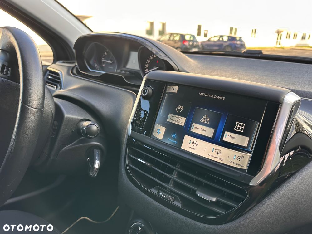 Peugeot 208 82 VTI Allure - 20