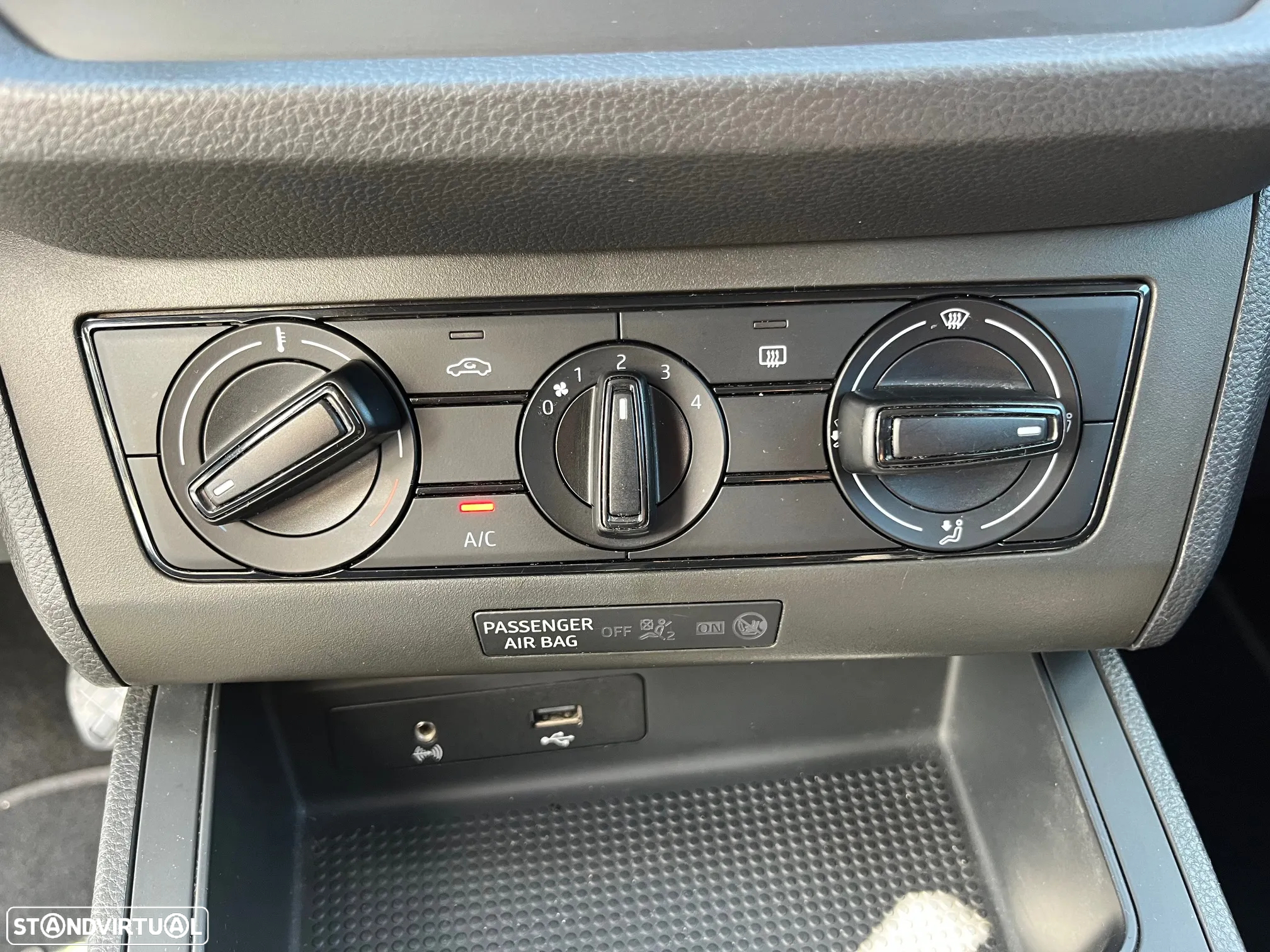 SEAT Ibiza 1.0 Reference - 14