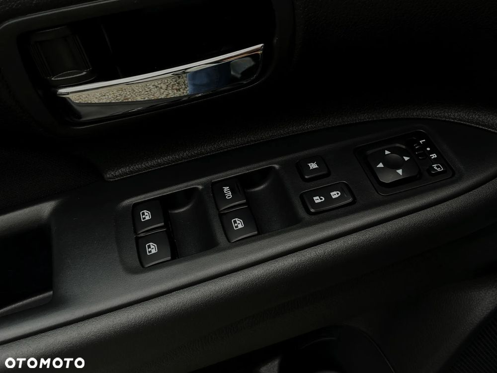 Mitsubishi Outlander 2.0 Instyle SDA 4WD CVT - 33