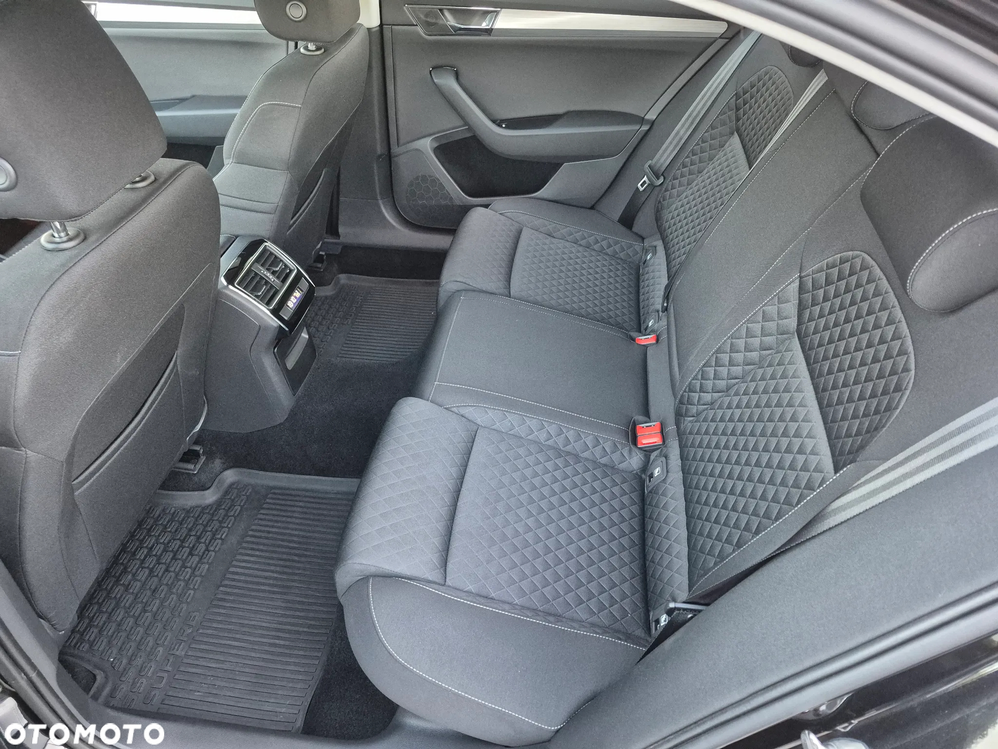 Skoda Superb 2.0 TDI Ambition - 6