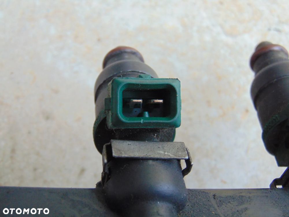 Wtryski wtrysk paliwa 037906031AA Audi A3 Seat Leon I Toledo II Octavia VW Golf 4 IV 1.6 - 8