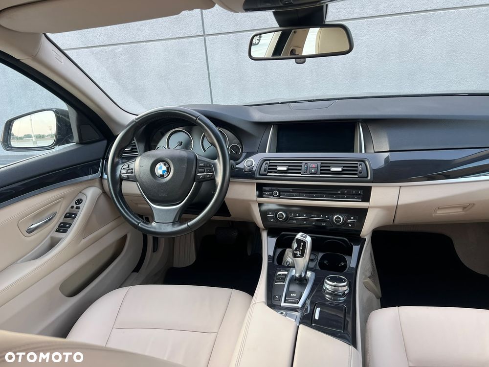 BMW Seria 5 520i Modern Line - 19