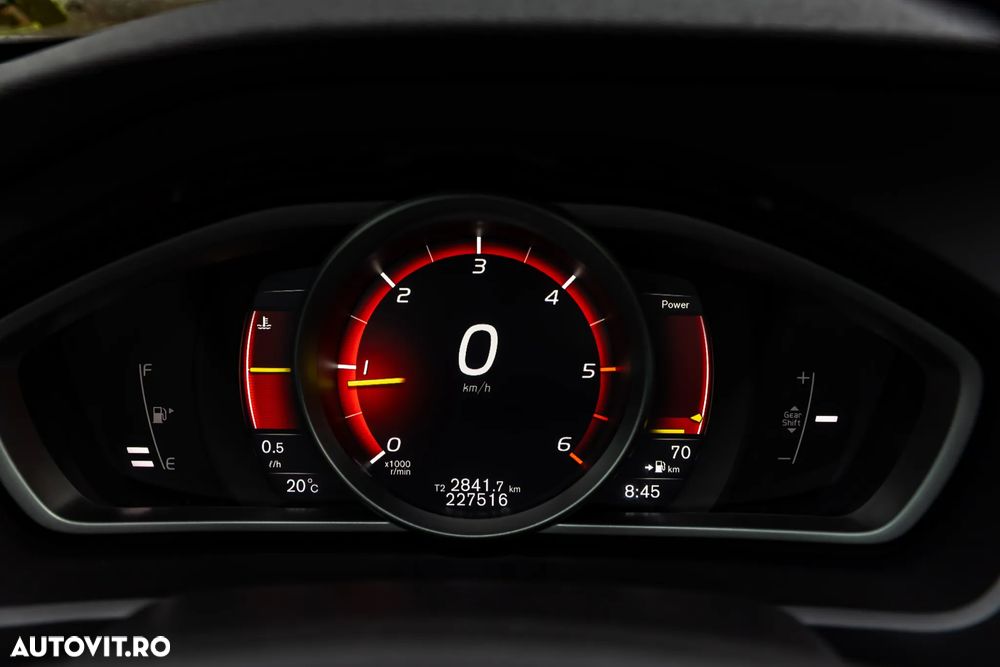 Volvo V40 D2 Momentum - 30
