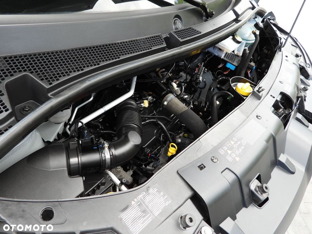 Renault MASTER  PLANDEKA 10 PALET WEBASTO TEMPOMAT LEDY PNEUMATYKA KLIMATYZACJA  165KM - 24
