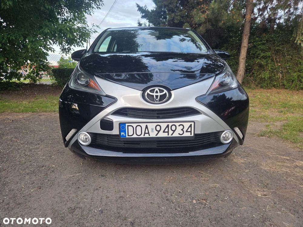 Toyota Aygo x-clusiv - 1