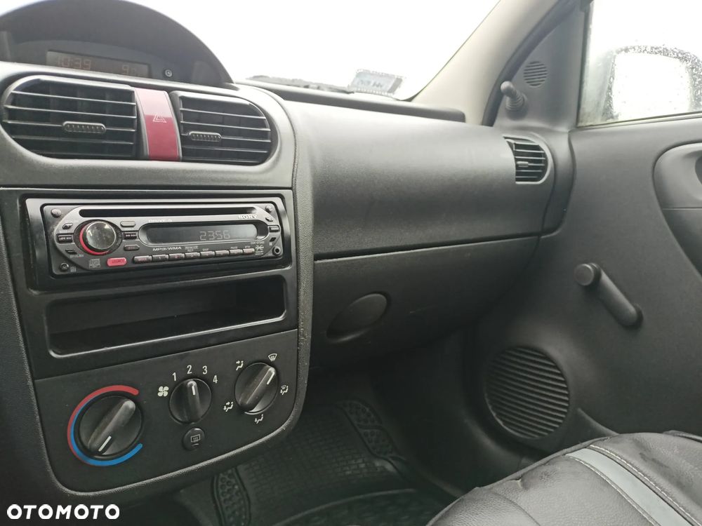 Opel Corsa - 11