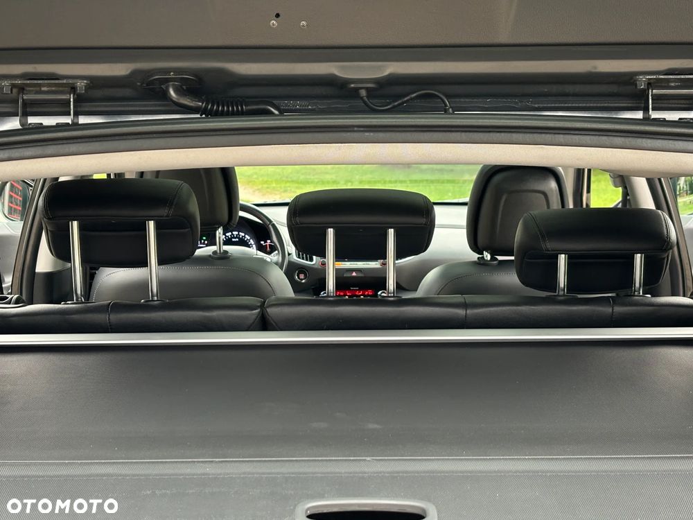 Kia Sportage 2.0 CVVT 4WD Automatik Fifa World Cup Ediition - 19