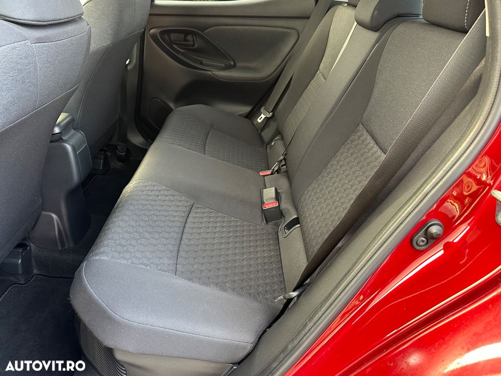 Toyota Yaris Hybrid 1.5 VVT-i - 10