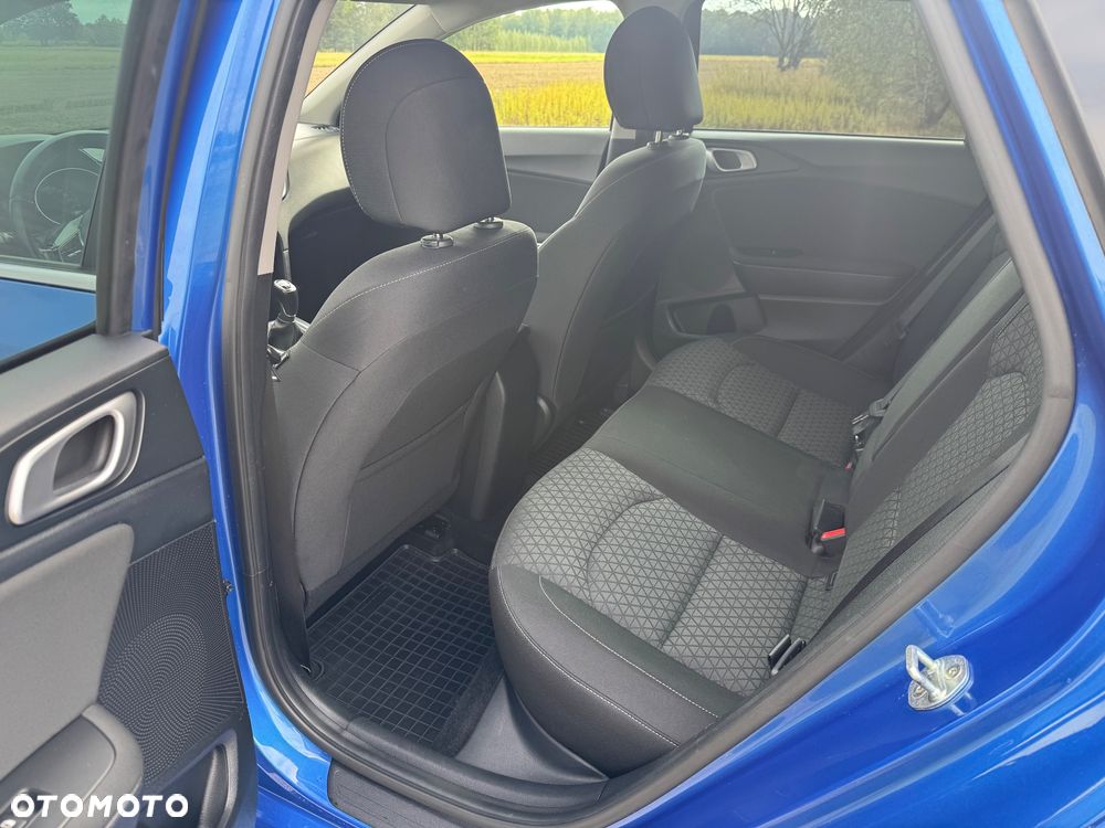 Kia Ceed 1.6 CRDi SCR M - 25