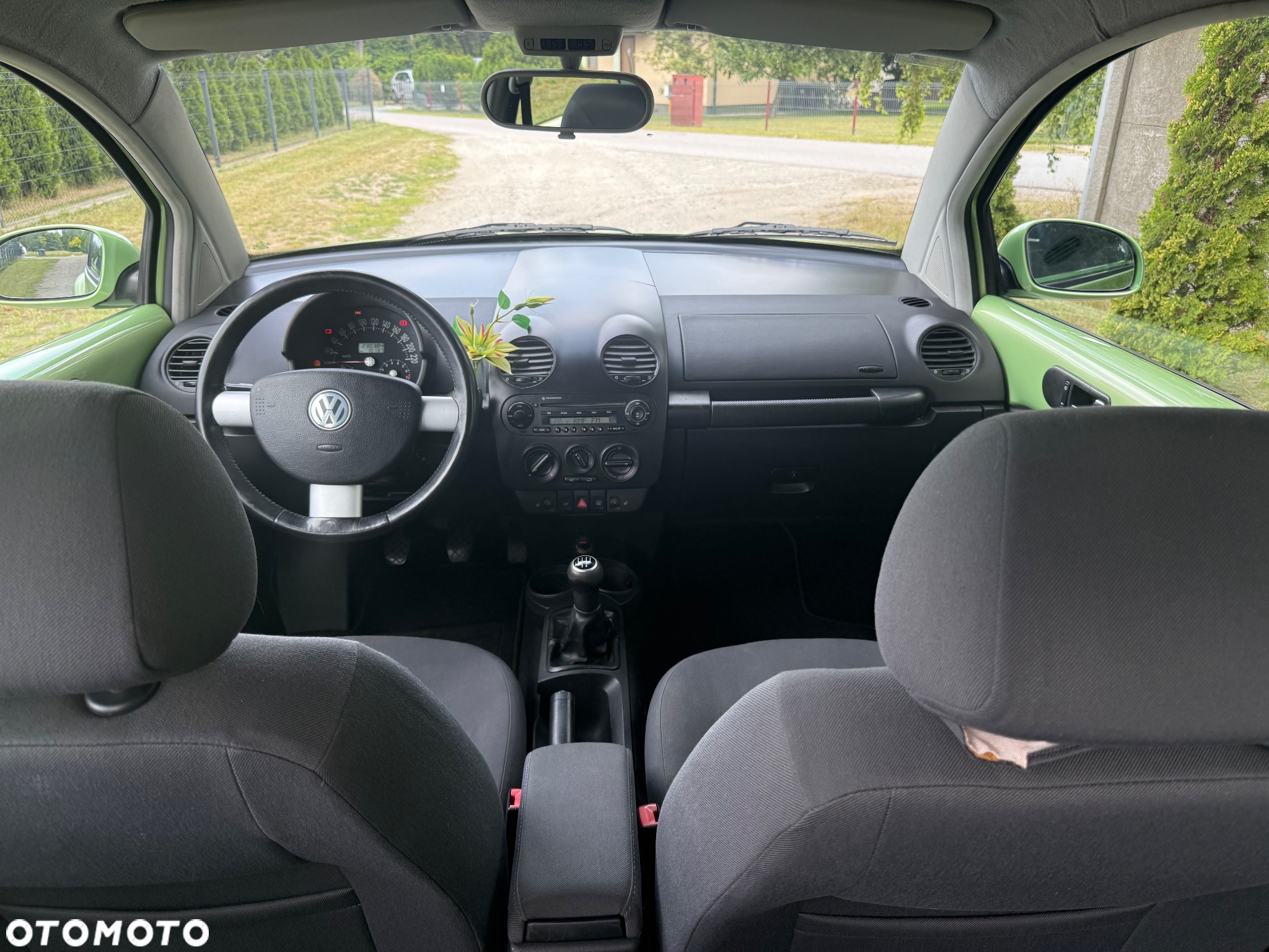 Volkswagen New Beetle 1.6 - 9