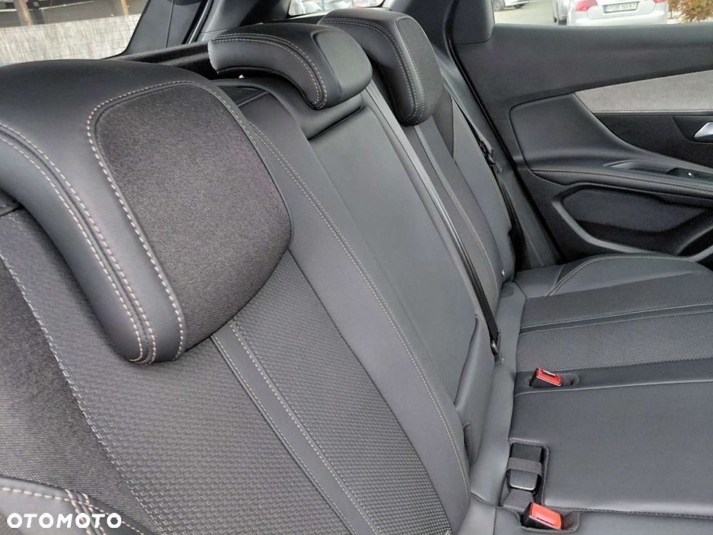 Peugeot 3008 - 21