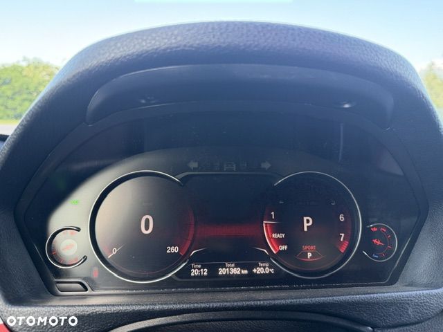 BMW Seria 3 328i Sport Line - 23