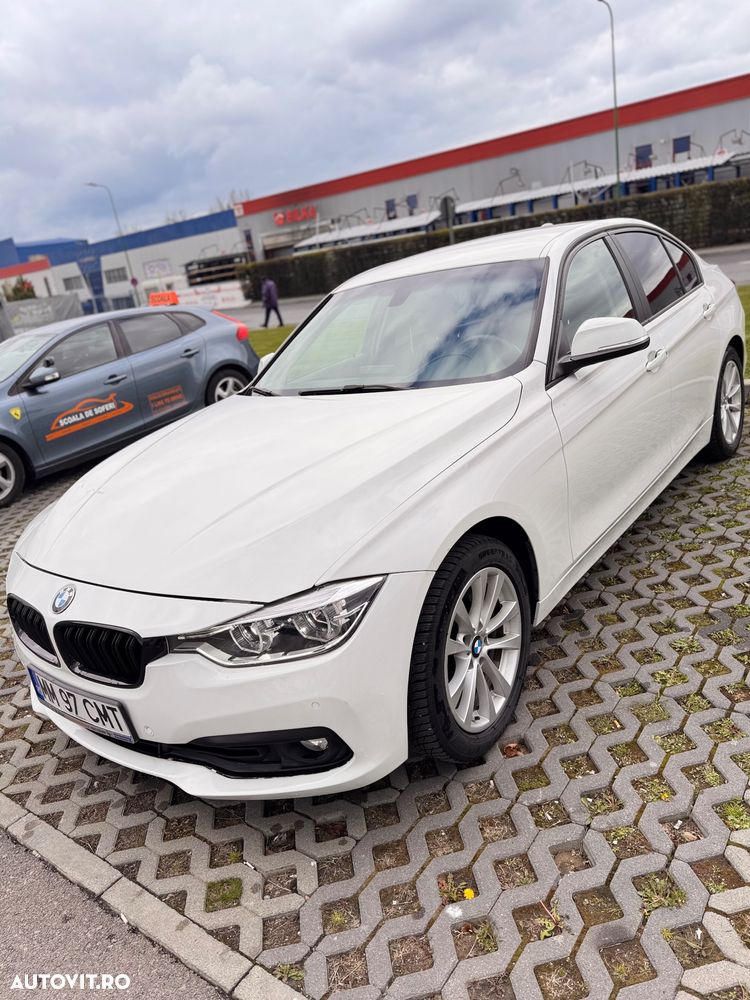 BMW Seria 3 320i Aut. - 1