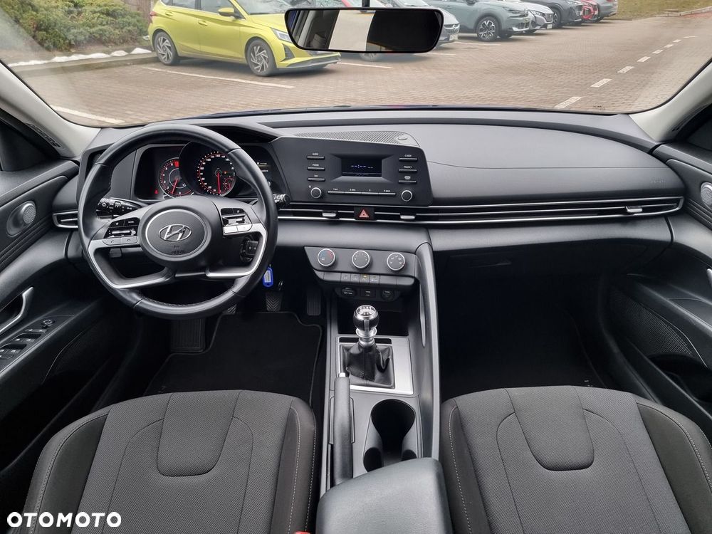 Hyundai Elantra 1.6 Modern - 26