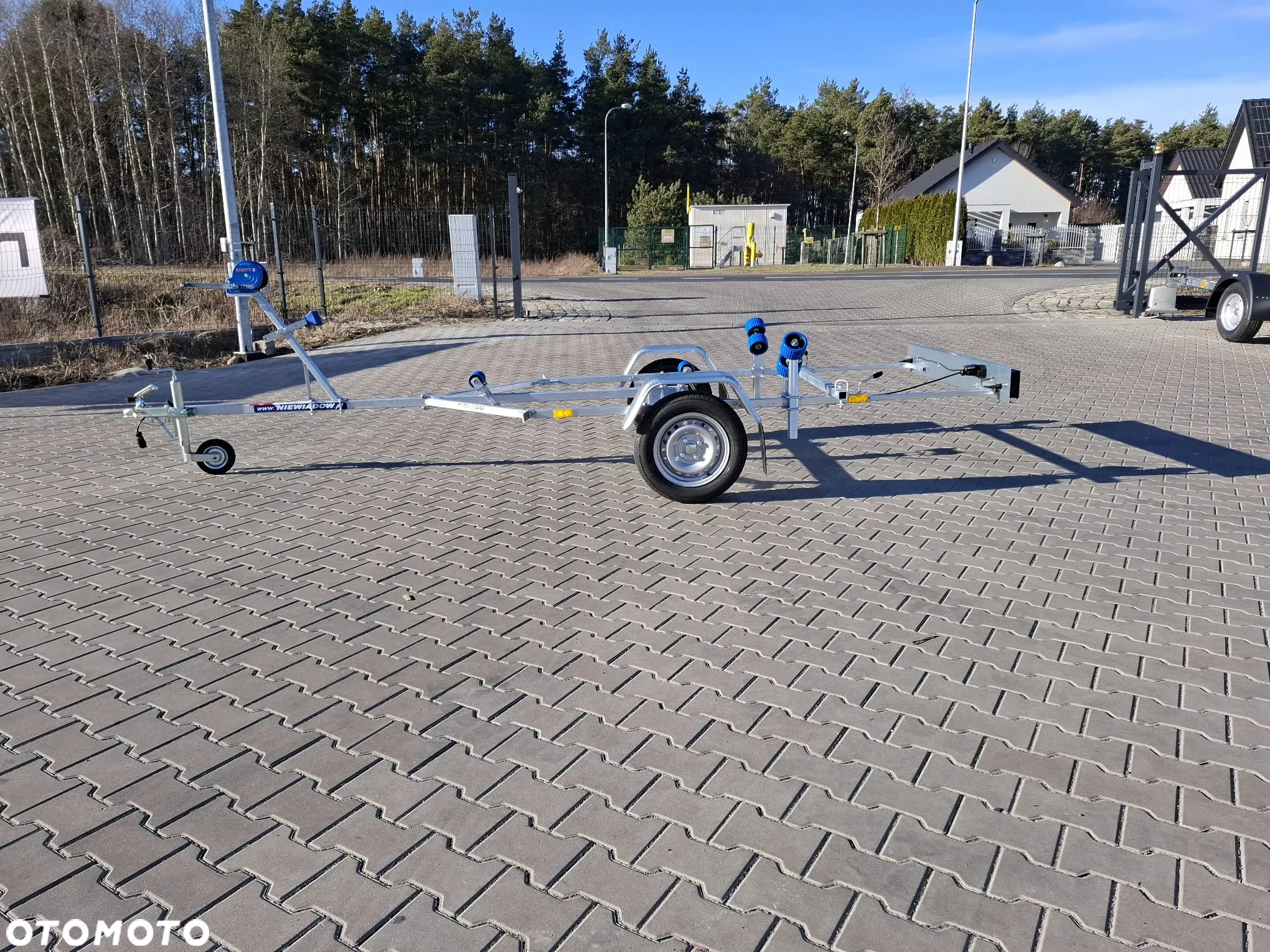 Niewiadów DOSTAWA! Przyczepka P400 pod łódź do 4m NIEHAMOWANA Przyczepa podłodziowa z podwójnymi rolkami! DMC 450kg, lekka, kat.B - 6